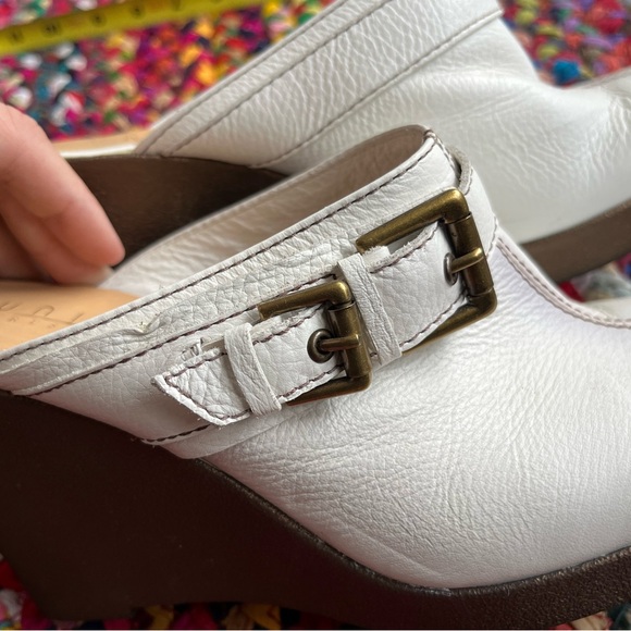 UNISA RESORT WHITE LEATHER CLOG WEDGES - Picture 4 of 5